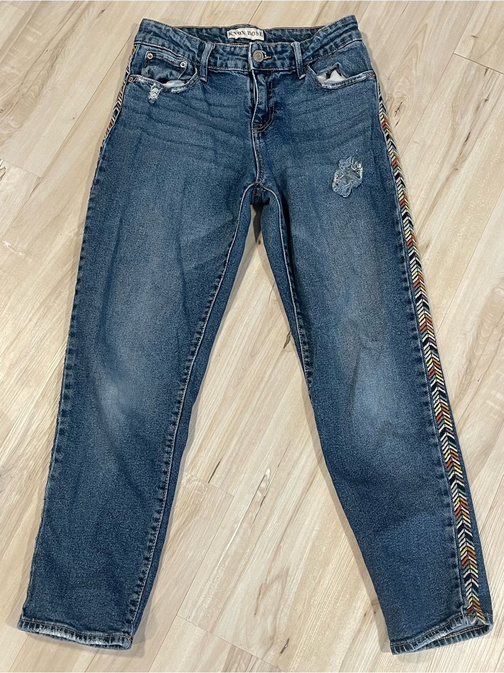Knox Rose Women’s Size 2 Embroidered Side Stripe Distressed Straight Leg Jeans